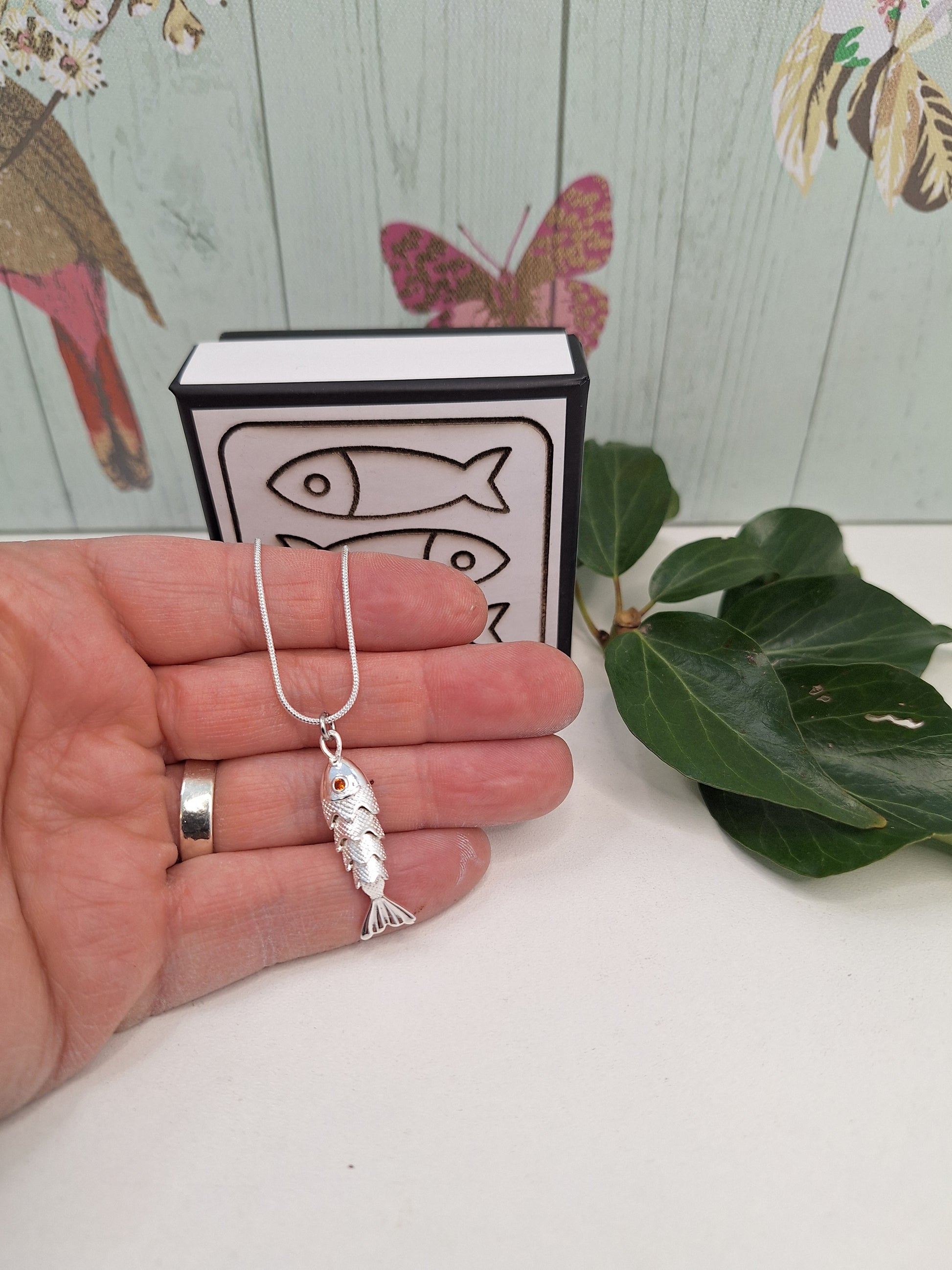 Sardine Pendant/Earring Set Movable Tail Fish Drop 925 For Pisces Silver Fun Fish Themed Jewellery Set for Sardine Lovers Novelty Gift