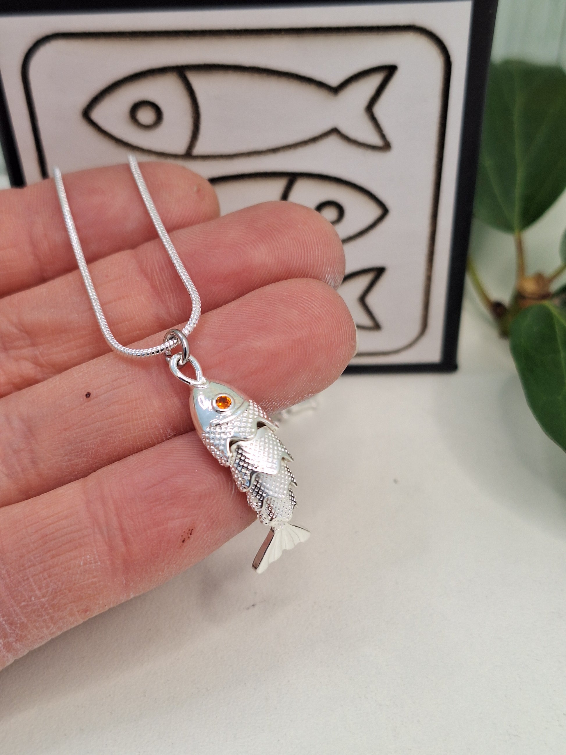 Sardine Pendant/Earring Set Movable Tail Fish Drop 925 For Pisces Silver Fun Fish Themed Jewellery Set for Sardine Lovers Novelty Gift