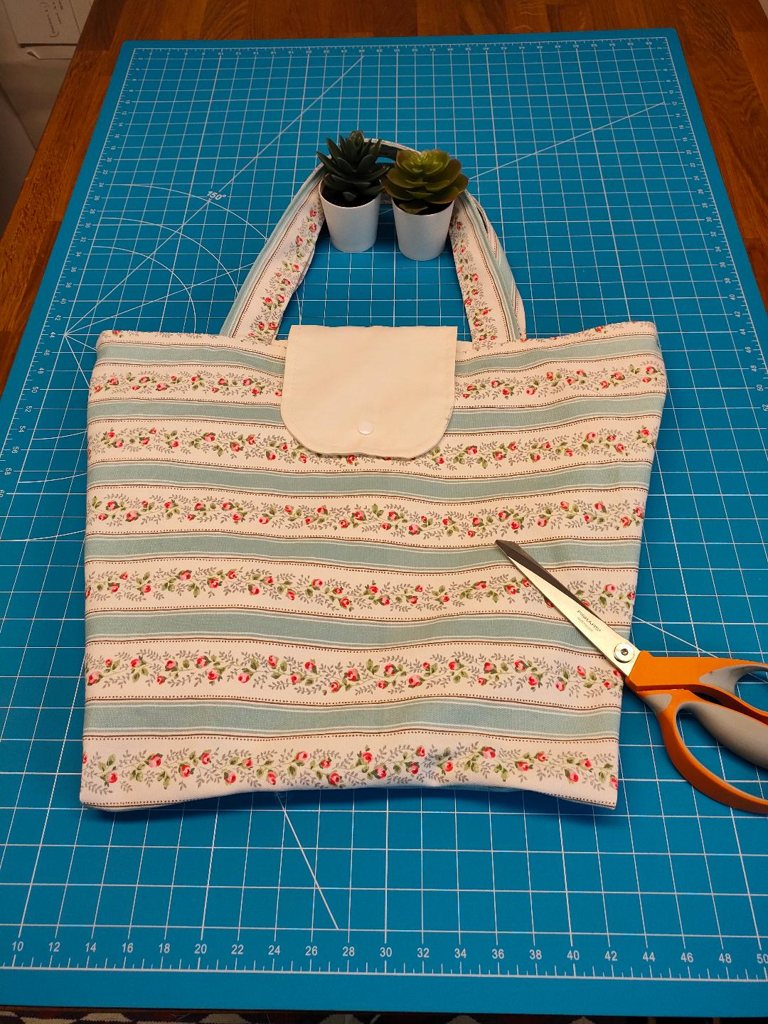 Beginners make your own Cute Tote Bag.