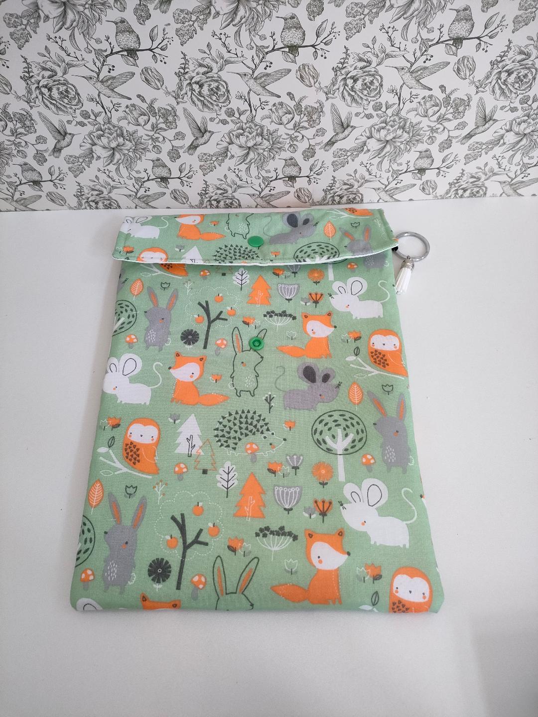 Adjustable Book Sleeve Mint Green, Handmade Padded Protective Book Cosy, Fox Themed Animal Print Tablet Pouch, Holiday Book Essentials