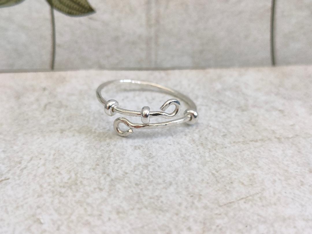 Single Twist, 925 Sterling Silver Thumb Fidget ring, Anxiety ring, Thin Fidget Ring, Fidget ring, (one size)(1mm thick)Hand hammered ring