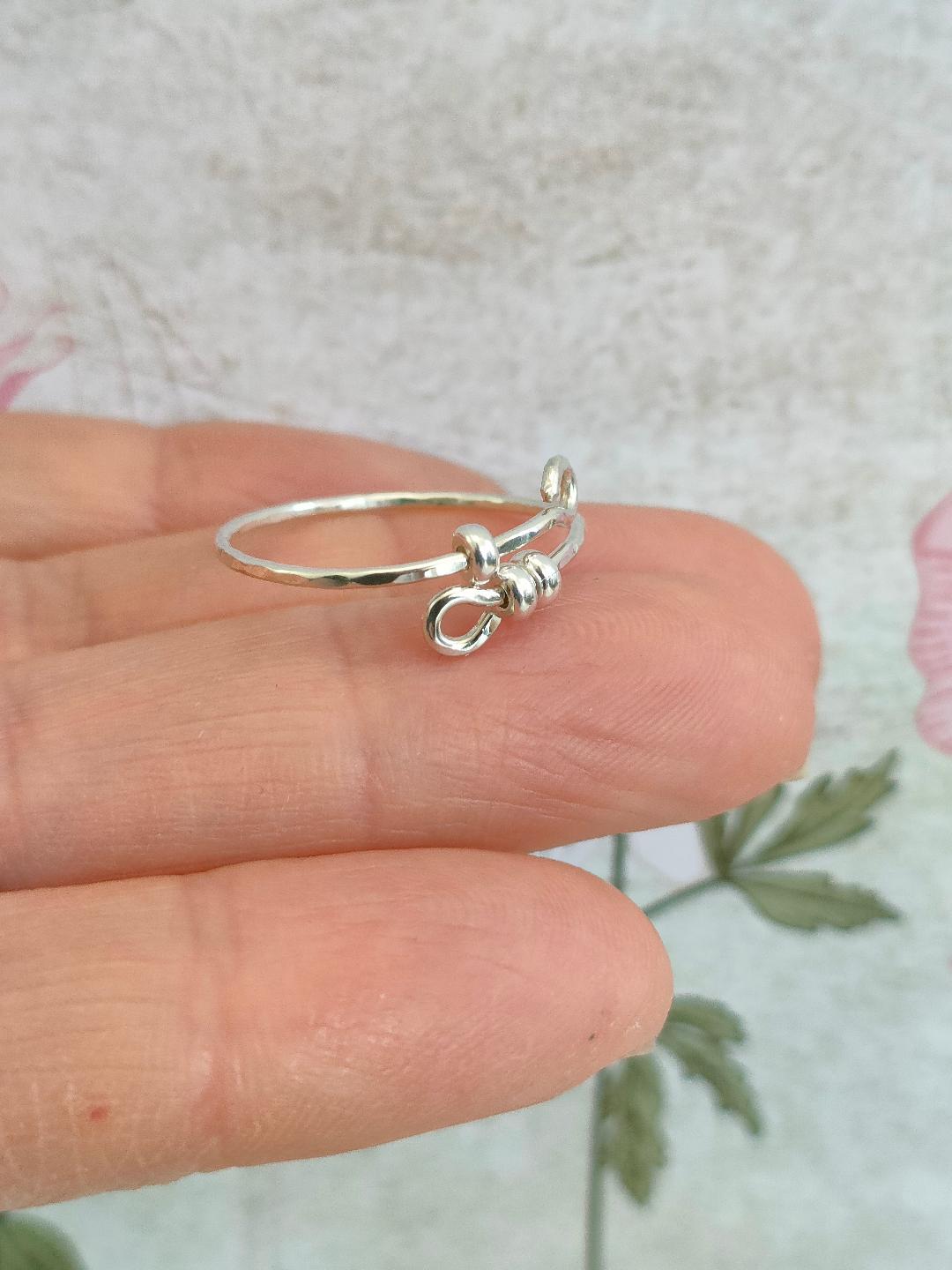 Single Twist, 925 Sterling Silver Thumb Fidget ring, Anxiety ring, Thin Fidget Ring, Fidget ring, (one size)(1mm thick)Hand hammered ring