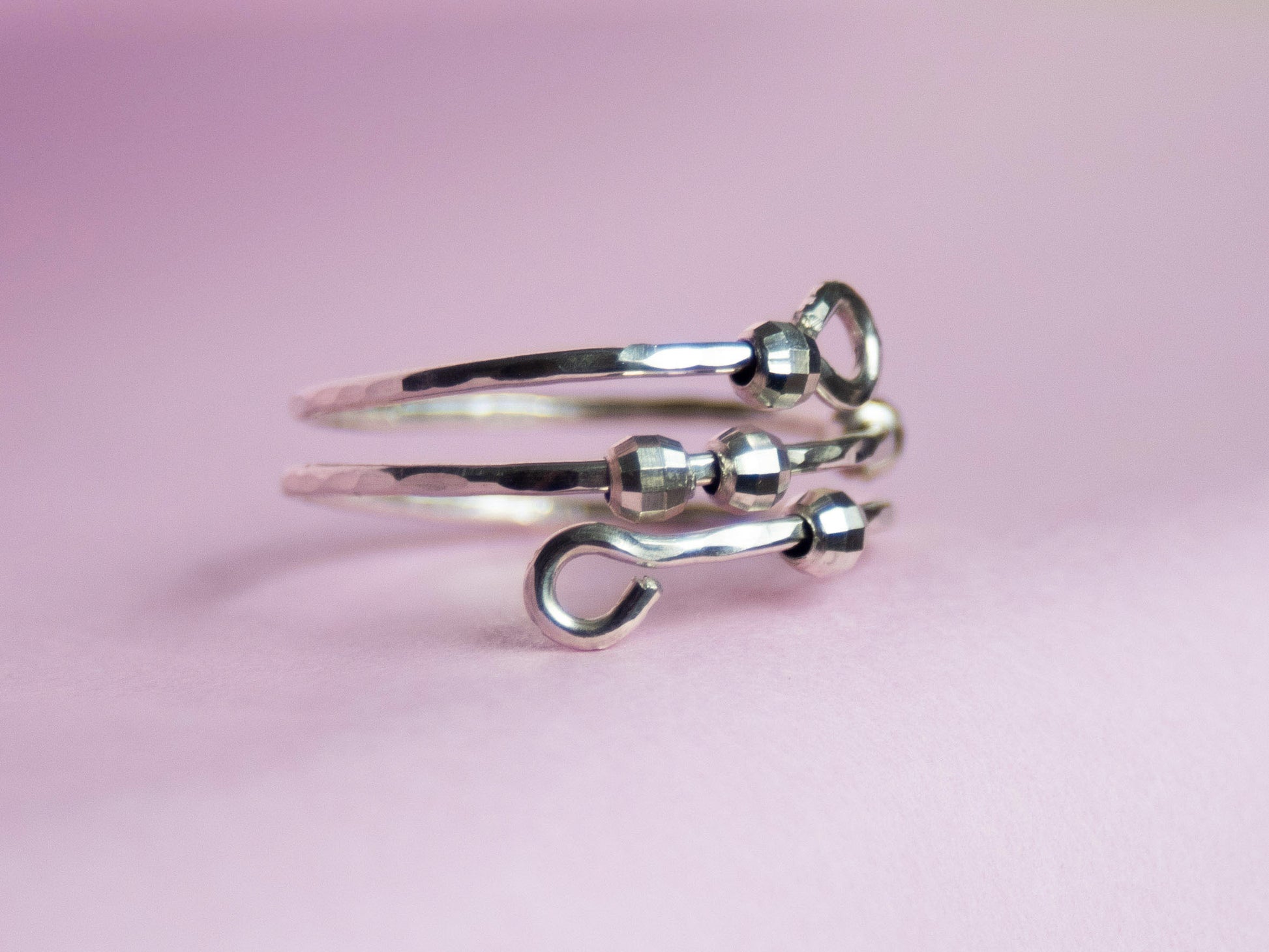 Fidget Thumb Ring, 925 Sterling Silver wire & Square balls, hand hammered texture ring, Anxiety Ring. Mood Ring for Stress (1mm thick)