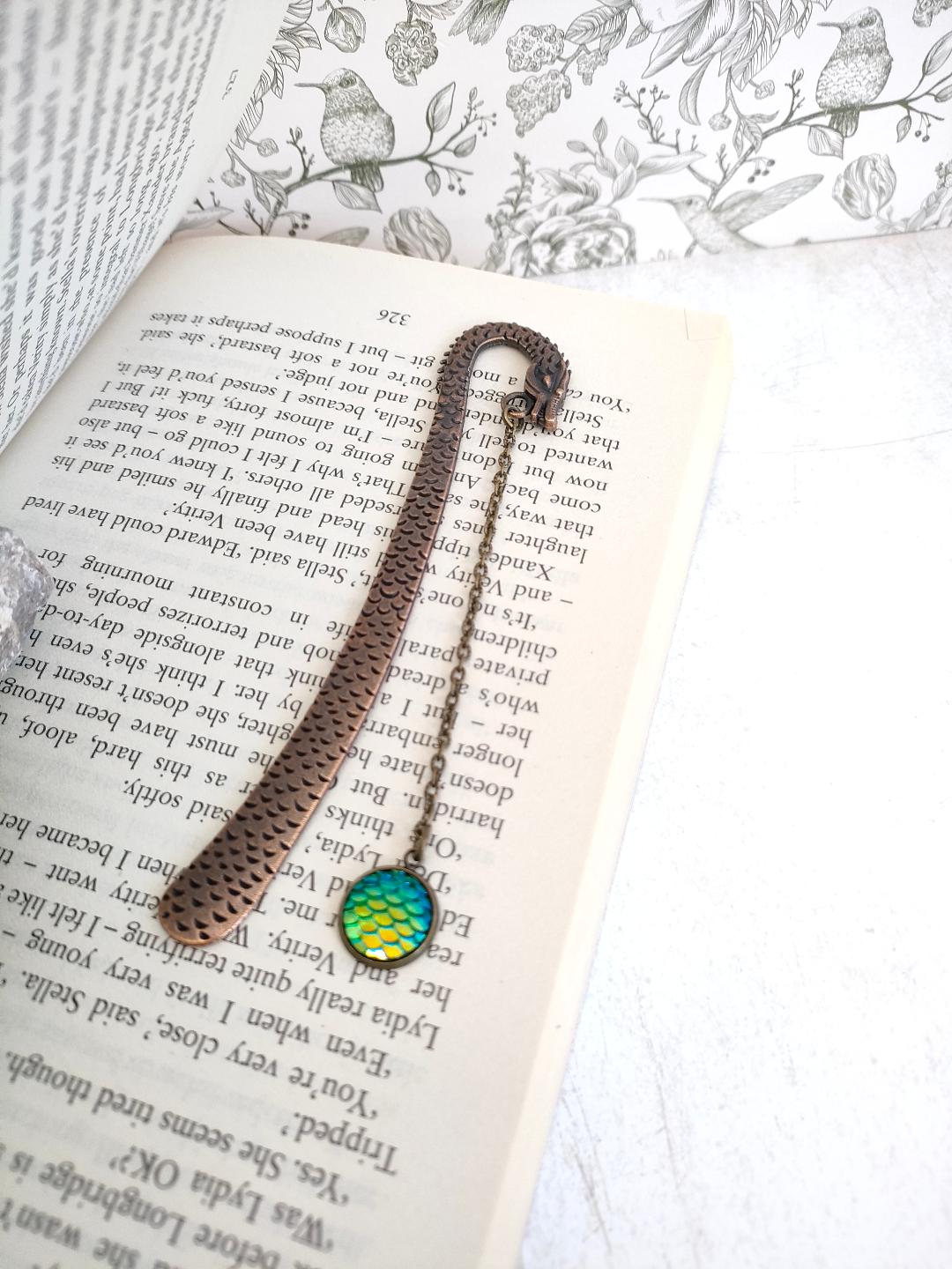 Dragons Head Bookmark, Fidget Pacemarkers, Dragon Themed Gifts, Book lover Gifts, Gift for Dragon Lovers. Bronze Dragon Scale Bookmark