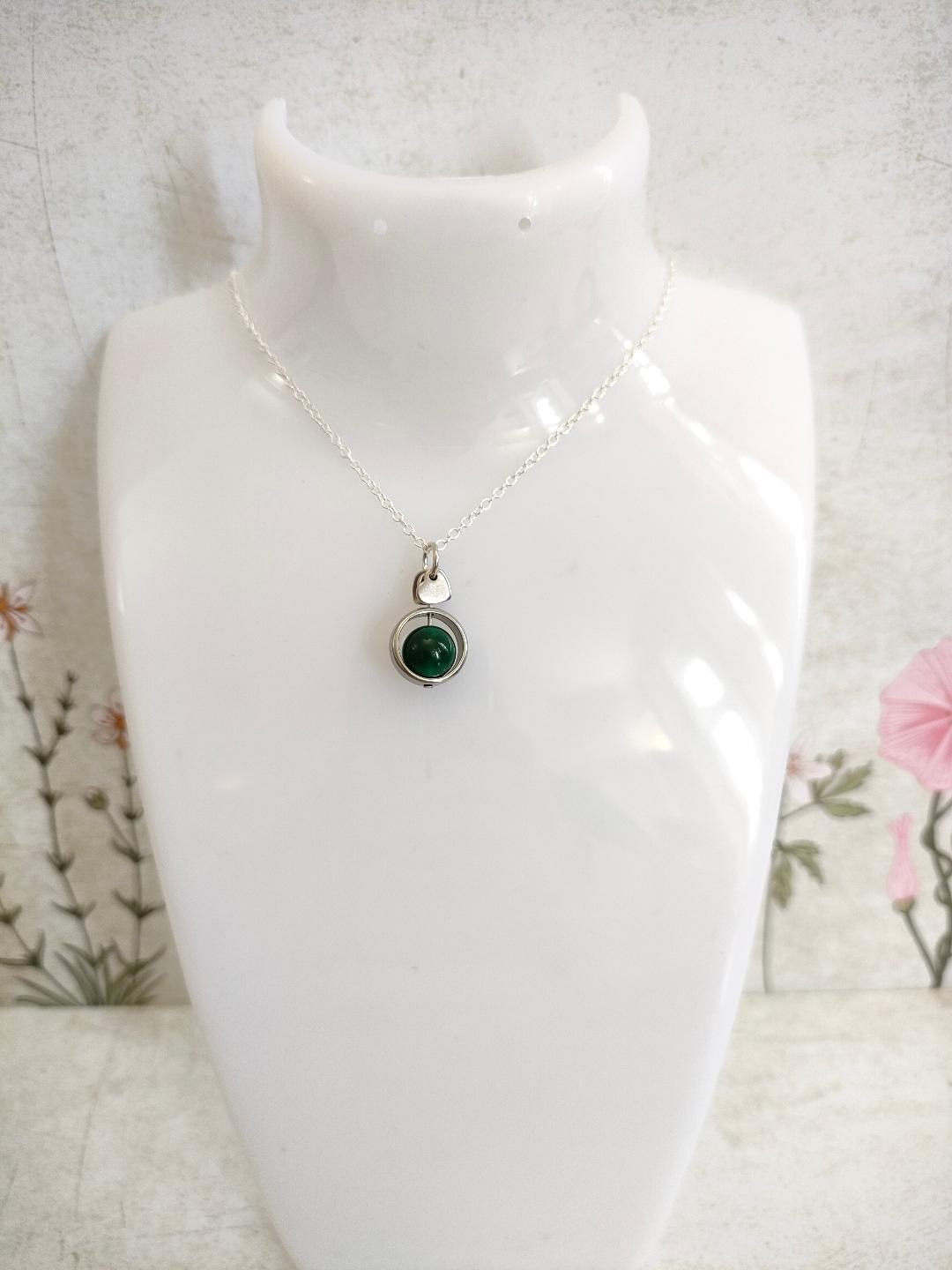 Fidget Necklaces, Emerald Beed Fidget Jewellery with Stainless Steel Hearts, Worry Jewellery.