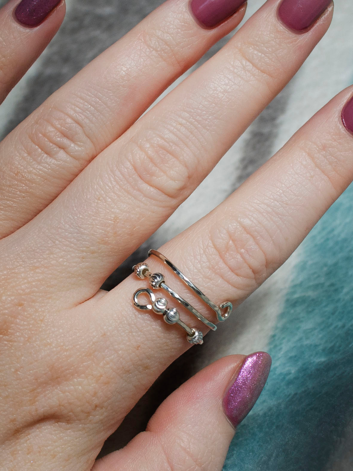 925 Silver Thumb Fidget ring, Anxiety Ring, Skin Picking Ring with 5x 925 Silver striped beads