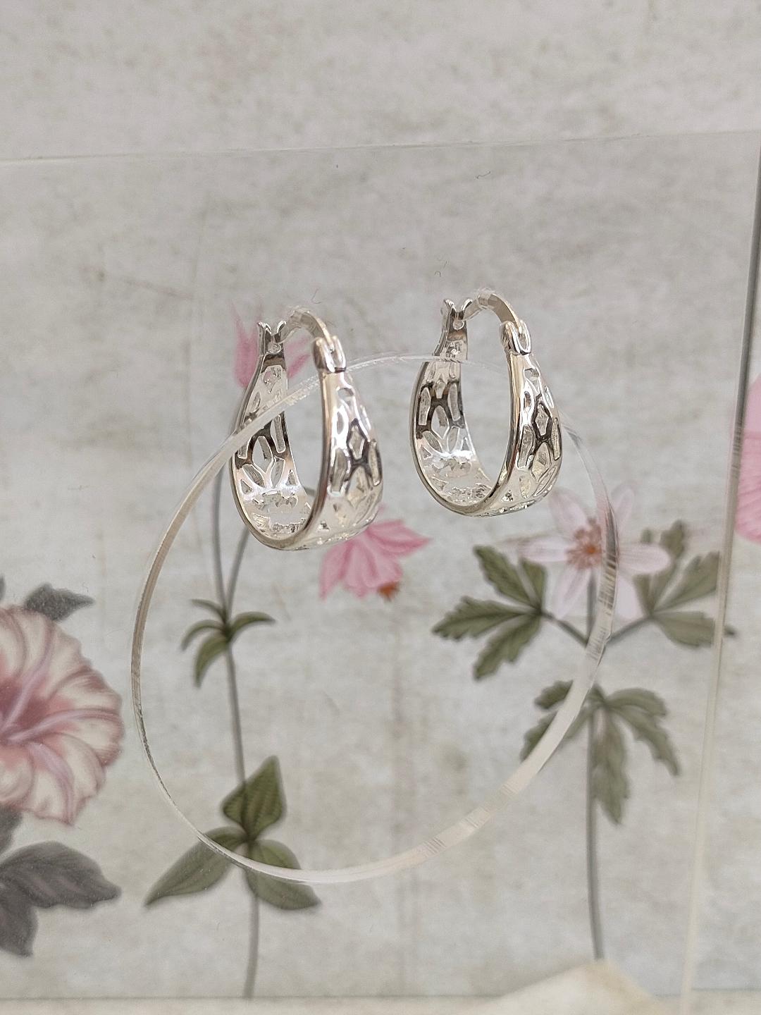 Stainless Steel Silver colour cut out Hoops, 925 Chunky Hoops, Earrings for women, Minimalistic simple Hoops