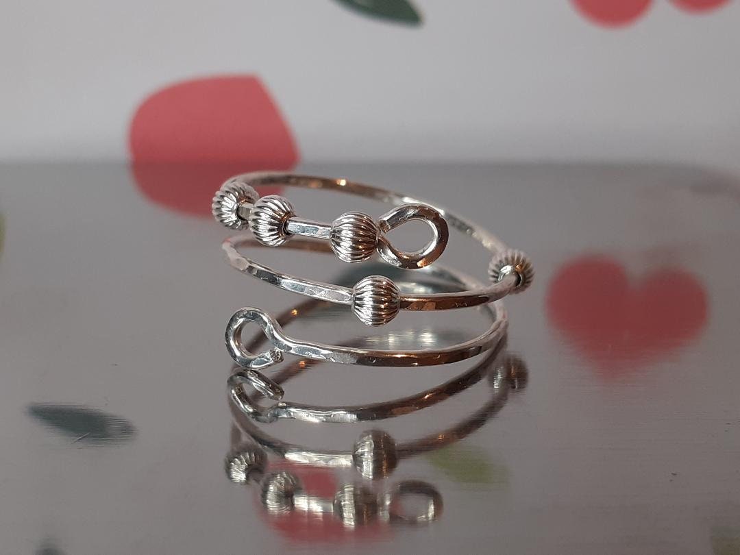 925 Silver Thumb Fidget ring, Anxiety Ring, Skin Picking Ring with 5x 925 Silver striped beads