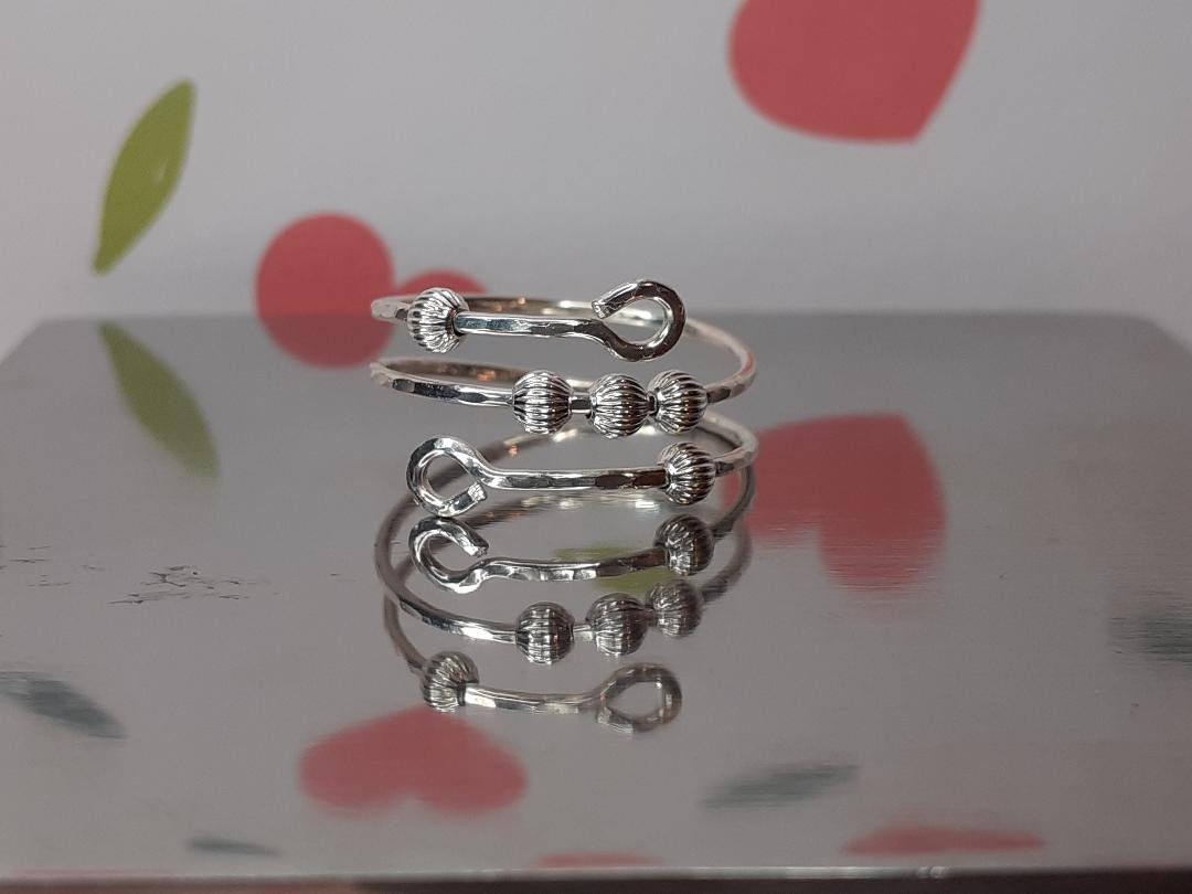 925 Silver Thumb Fidget ring, Anxiety Ring, Skin Picking Ring with 5x 925 Silver striped beads