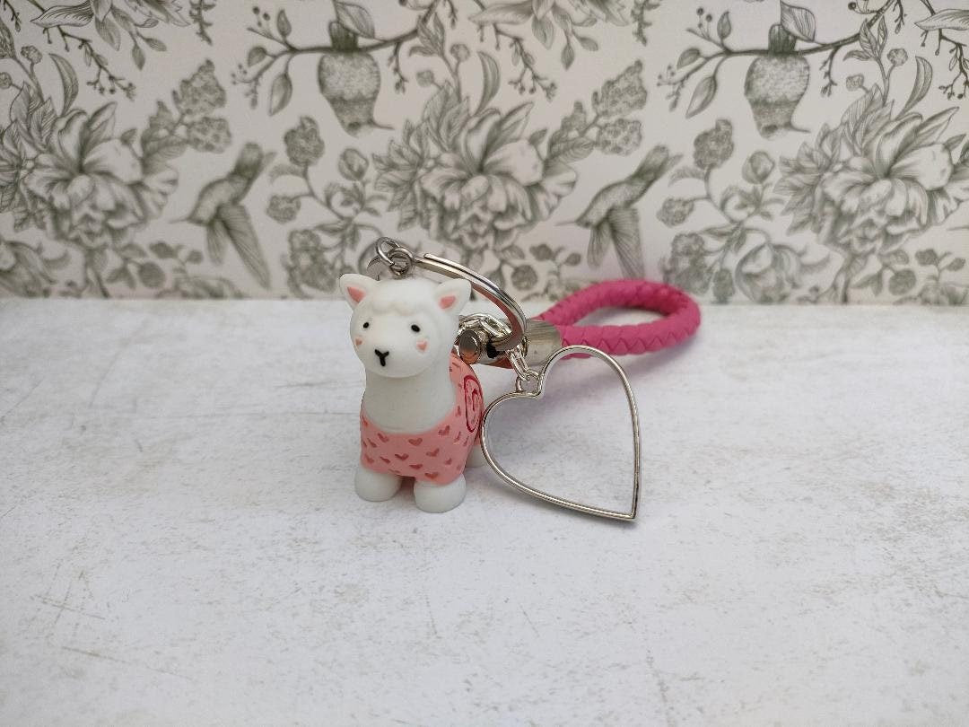 Cute Alpaca Keychains, Llama lover Gifts, Animal Themed Bag Accessories, Gift for Alpaca Lovers, Valentines Gifts for her