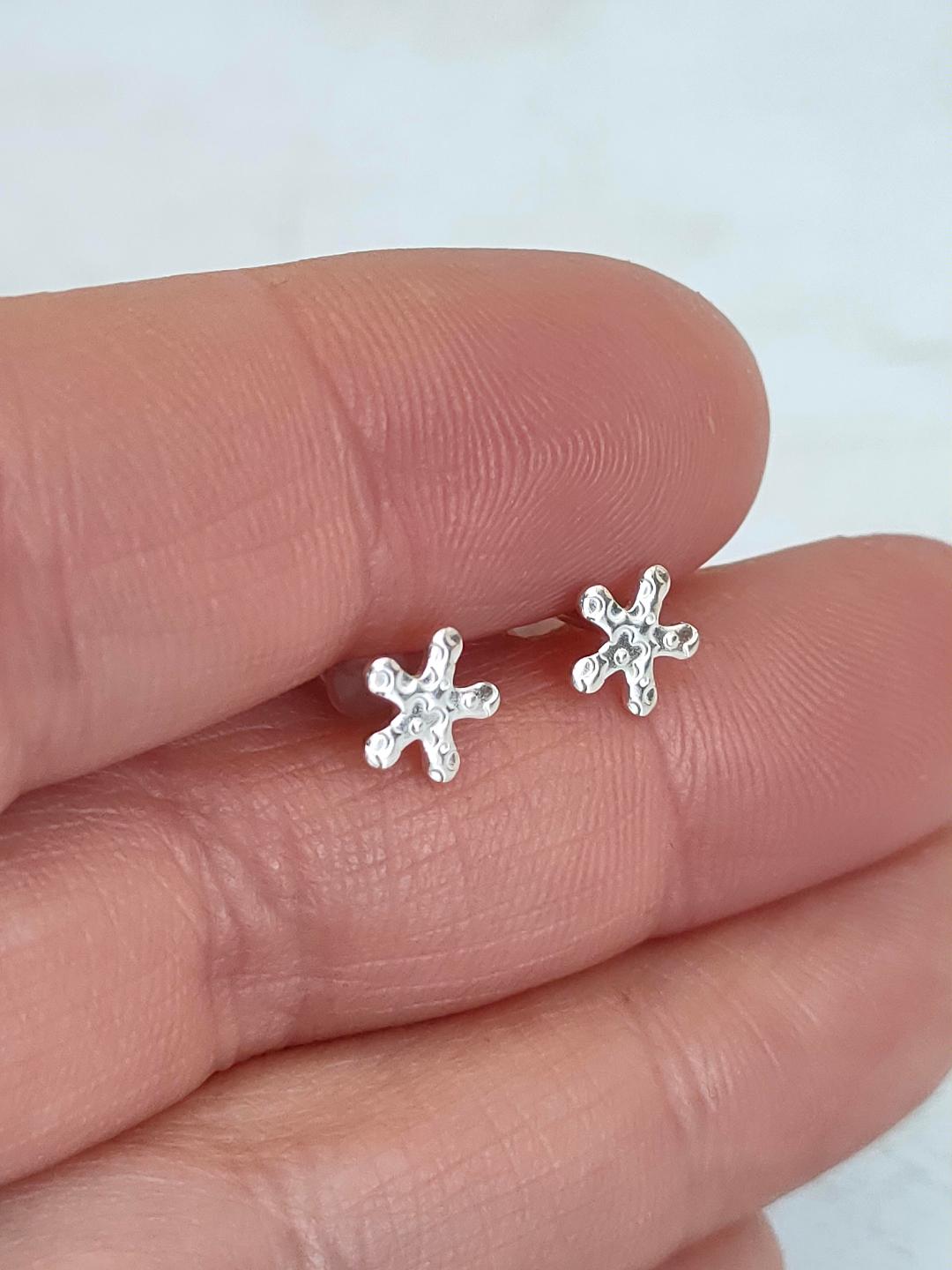 Silver 925 Star Studs with a flower etched print, Tiny 925 studs (Stamped)