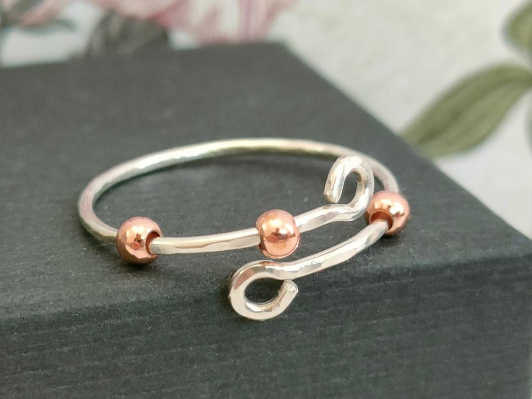 925 Sterling Silver Thumb Fidget ring with 3x Rose Gold plated beads. Silver 925 Anxiety Ring.(1mm thick)