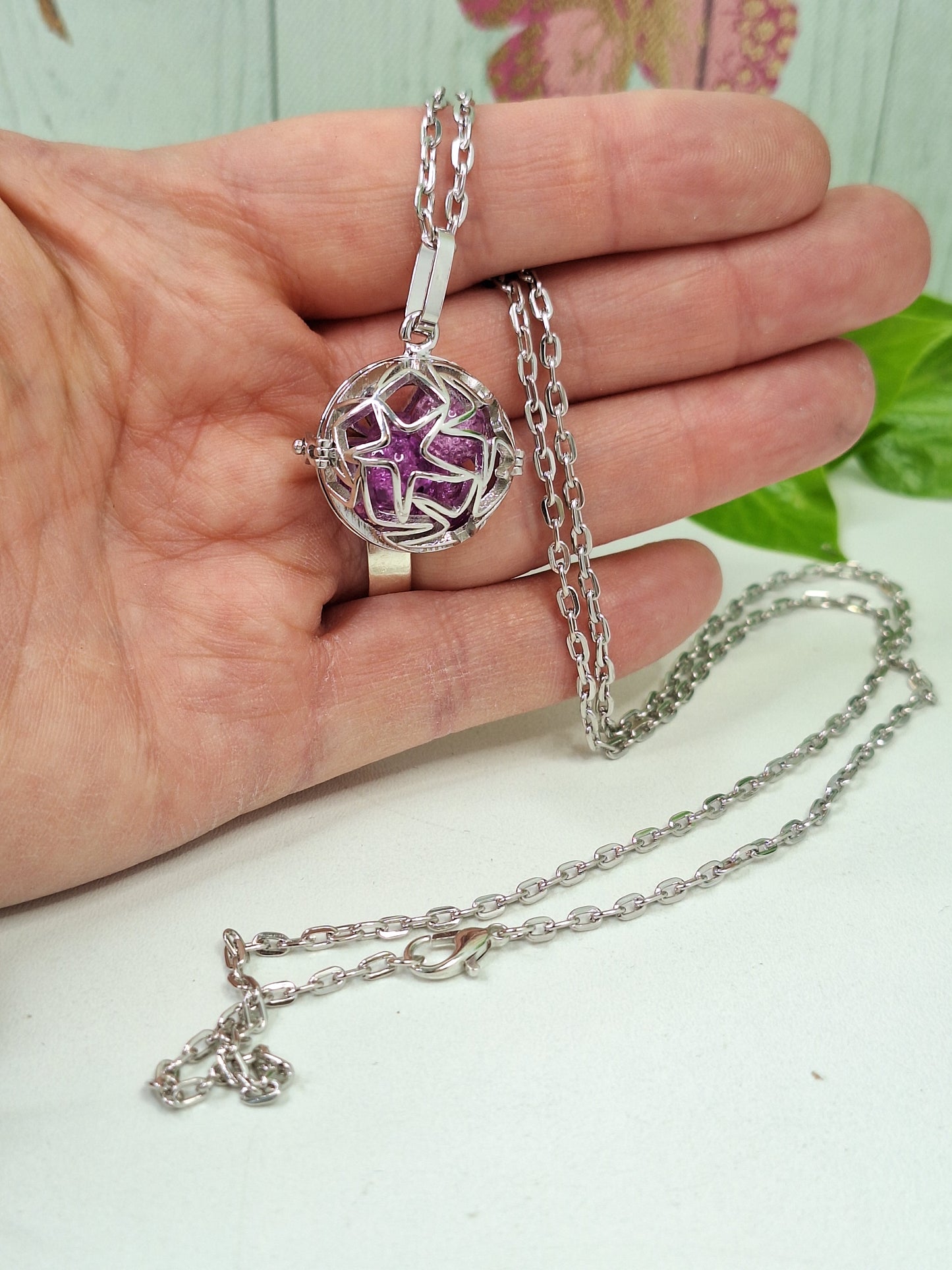 Platinum Plated Star Cage Pendant Necklace, Chunky Chain Silver Jewellery with Pink Crackle Beads Bead (Copy)