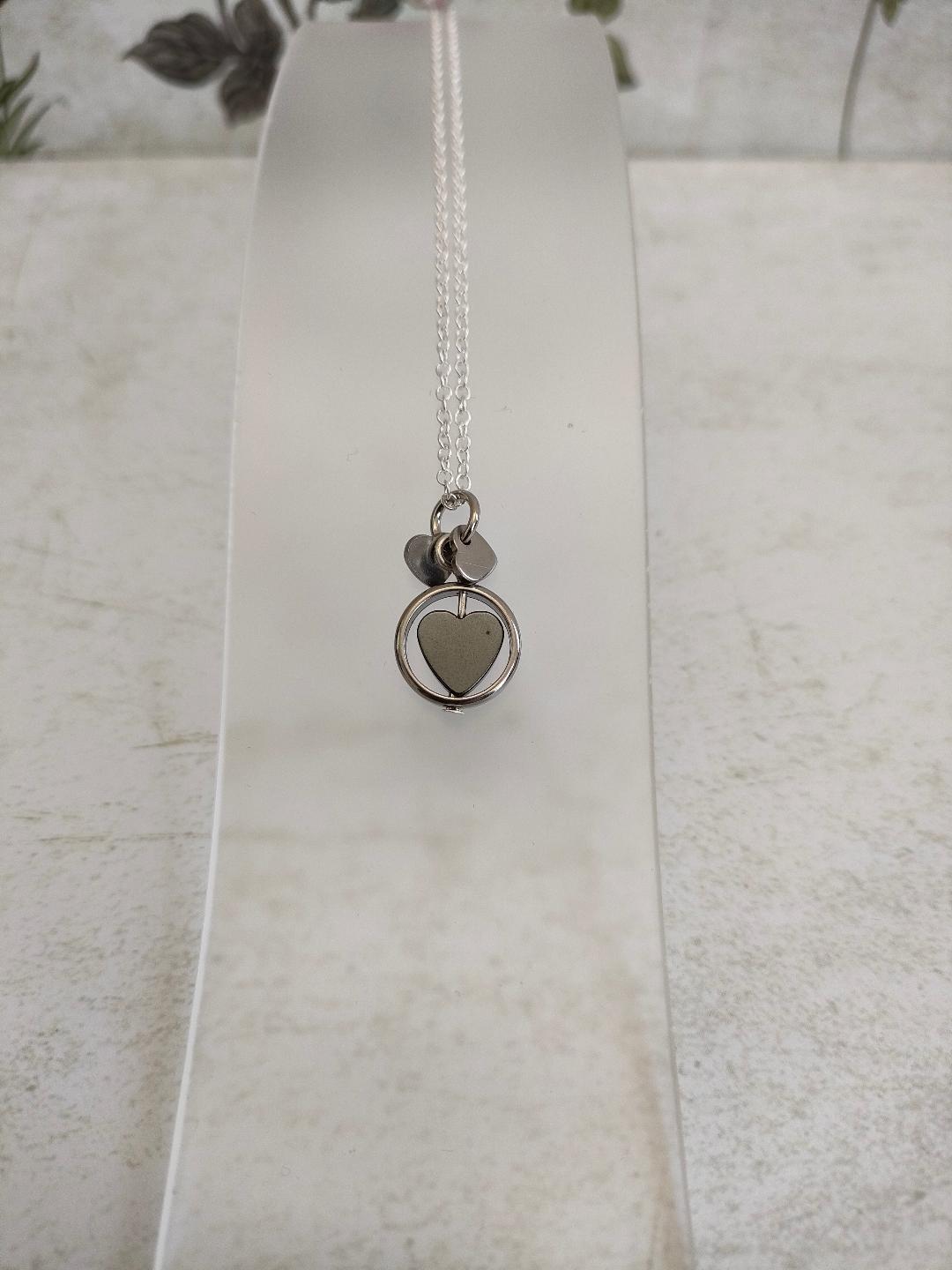 Fidget Necklaces For Stress Relief, Black Heart Hematite Bead Fidget Jewellery with Stainless Steel Hearts, Positive Energy Jewellery.