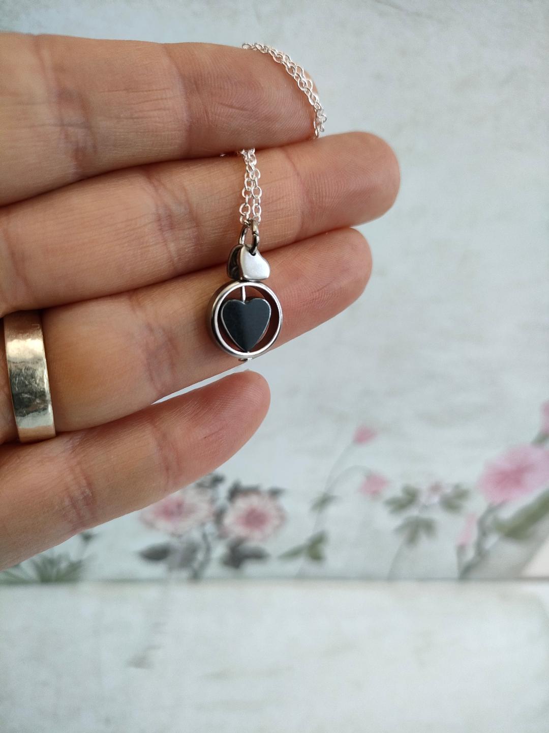 Fidget Necklaces For Stress Relief, Black Heart Hematite Bead Fidget Jewellery with Stainless Steel Hearts, Positive Energy Jewellery.