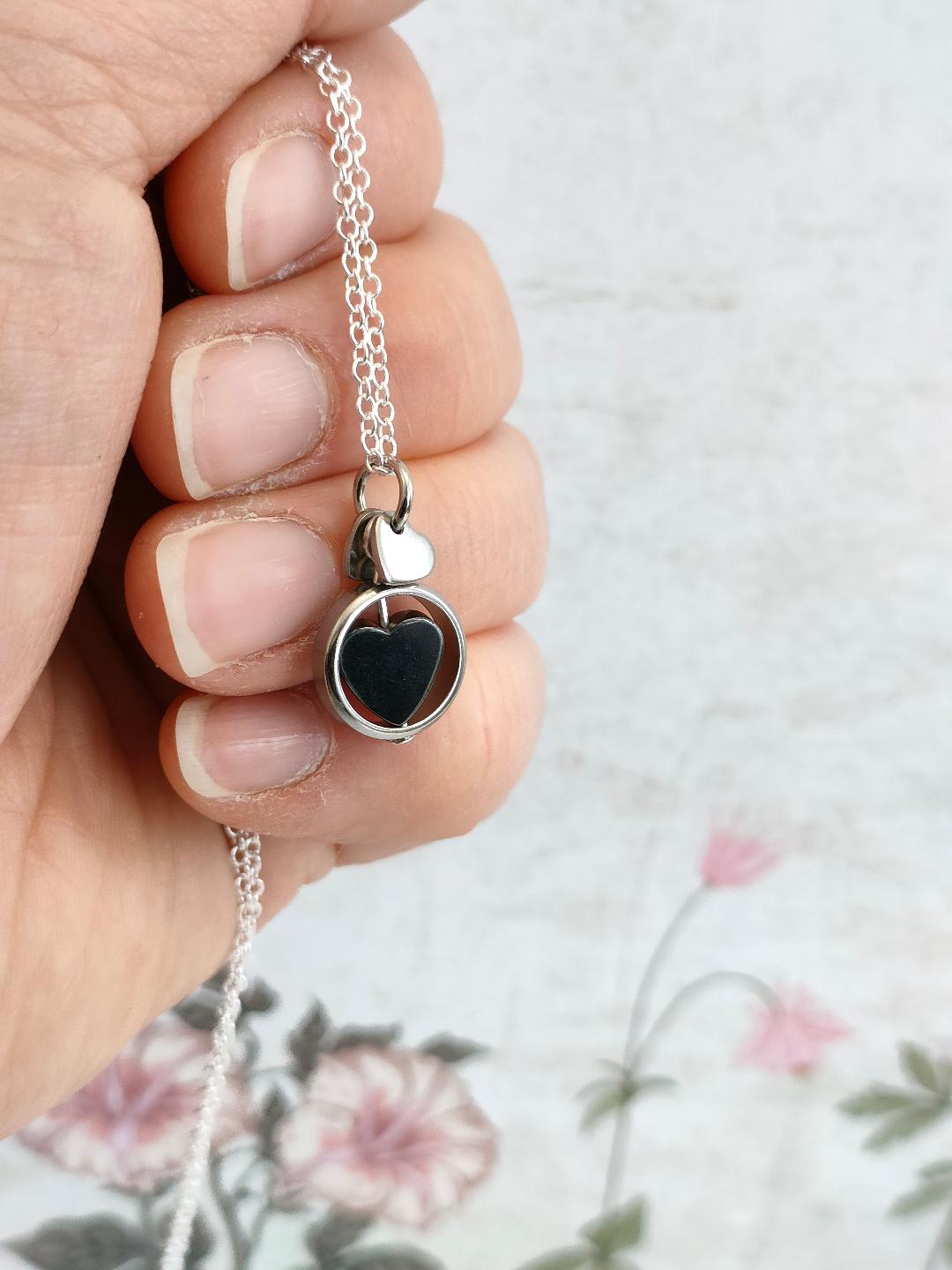 Fidget Necklaces For Stress Relief, Black Heart Hematite Bead Fidget Jewellery with Stainless Steel Hearts, Positive Energy Jewellery.