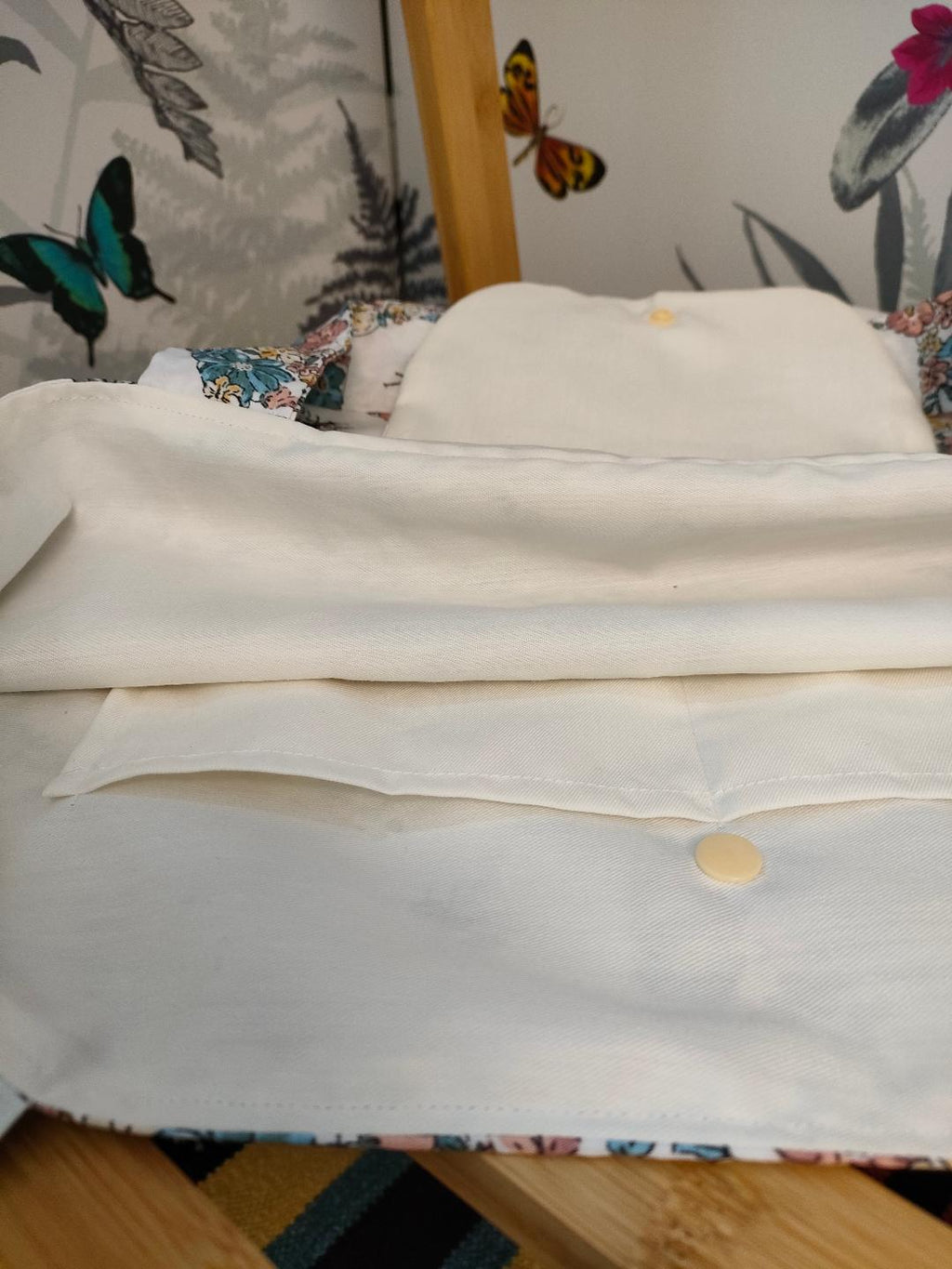 Cute Bee Tote Bag with Inside Pocket, Fully Lined Bumble Bee Bag with Sholder Strap, Everyday Shopping tote Bag, Gift for Bee Lovers.