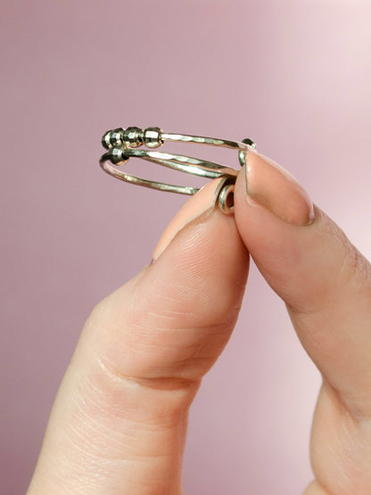 Fidget Thumb Ring, 925 Sterling Silver wire & Square balls, hand hammered texture ring, Anxiety Ring. Mood Ring for Stress (1mm thick)