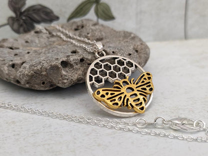 Bee Necklace, Bumble Bee and Honeycomb Pendant, Silver 925 Jewellery for her, Cute Bee Jewellery, Boho Jewellery, Gift for Mum