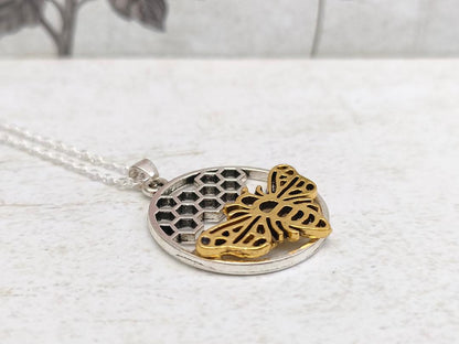 Bee Necklace, Bumble Bee and Honeycomb Pendant, Silver 925 Jewellery for her, Cute Bee Jewellery, Boho Jewellery, Gift for Mum