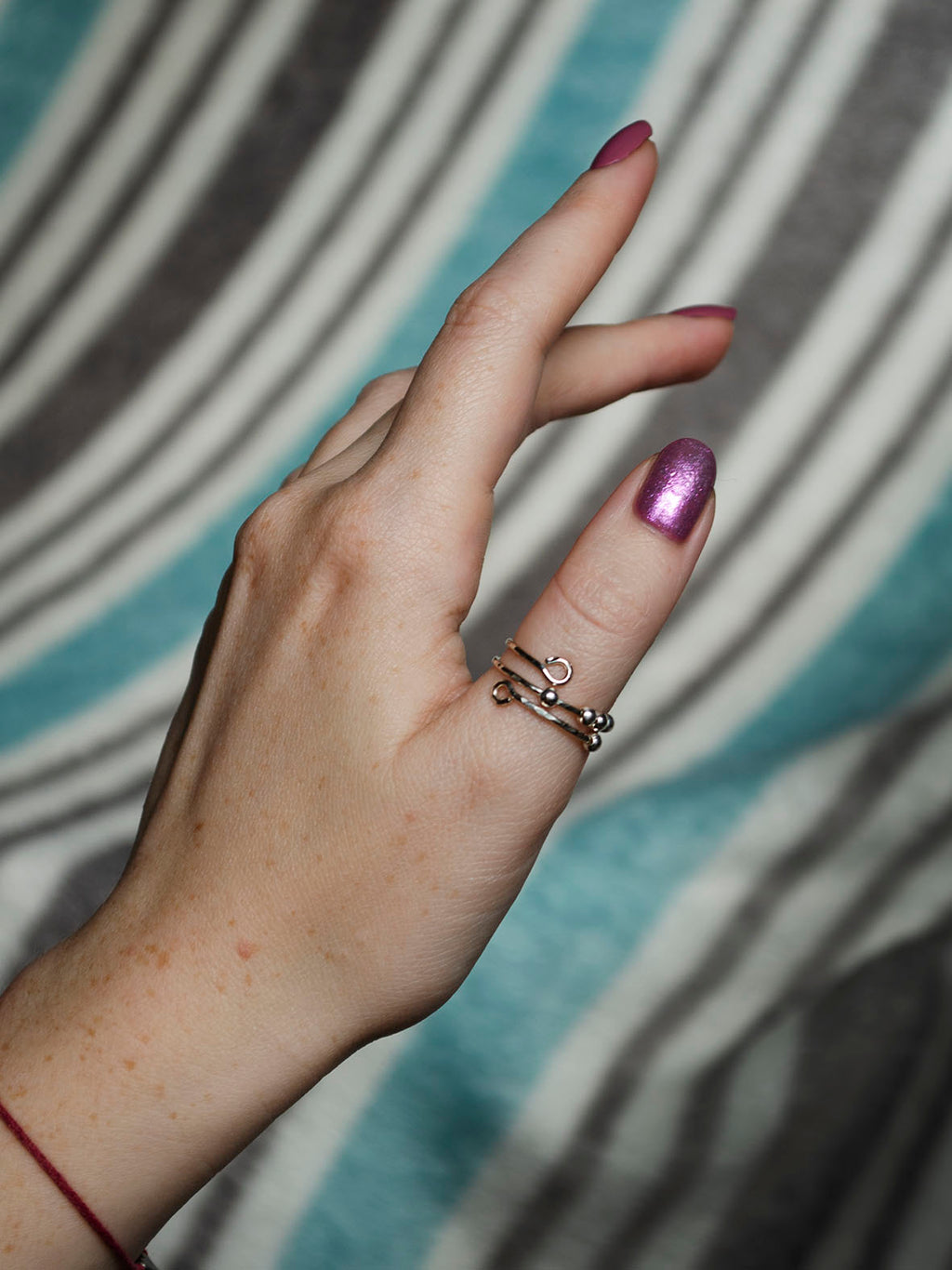 Fidget Thumb Ring, 925 Sterling Silver wire & balls, hand hammered texture ring, Anxiety Ring. (1mm thick)