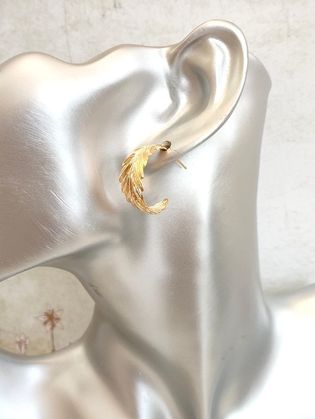 18k Gold (plated) Leaf Hoop, Minimalistic Leaf Jewellery,