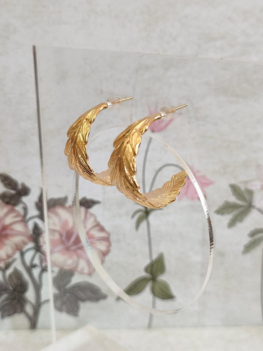 18k Gold (plated) Leaf Hoop, Minimalistic Leaf Jewellery,