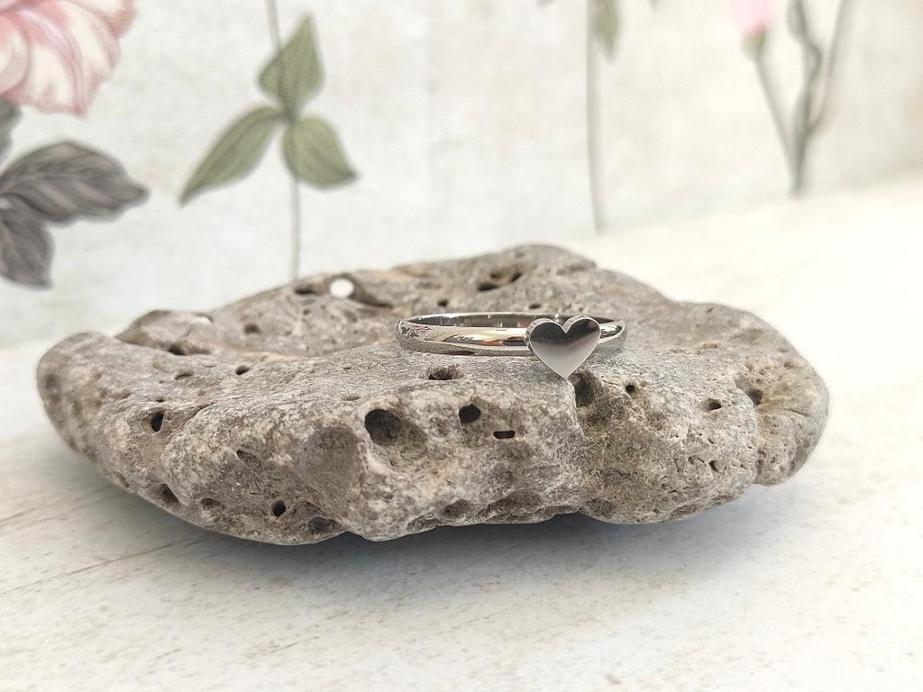 304 Stainless Steel Heart Finger Ring, Romantic Gift, Hypoallergenic Jewellery, Cute Heart Rings.