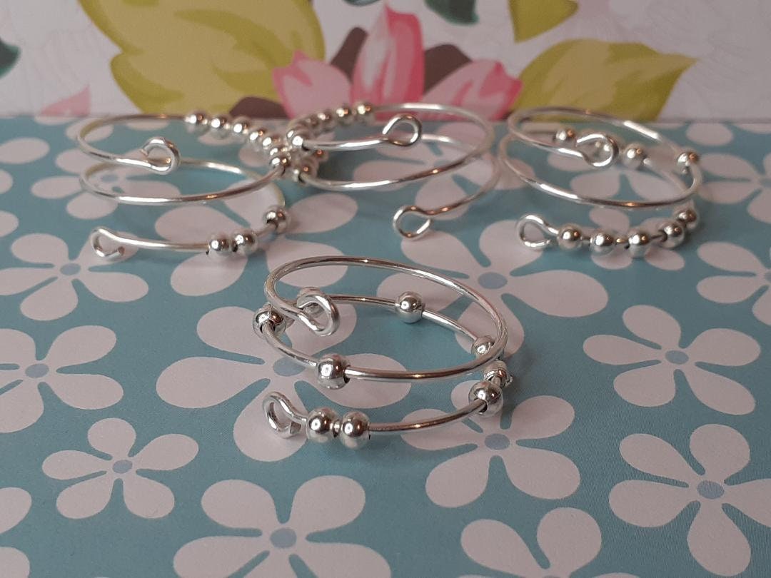Thumb Fidget ring, Anxiety ring with Silver colour balls (1x ring Please read description) Basic Wire Ring