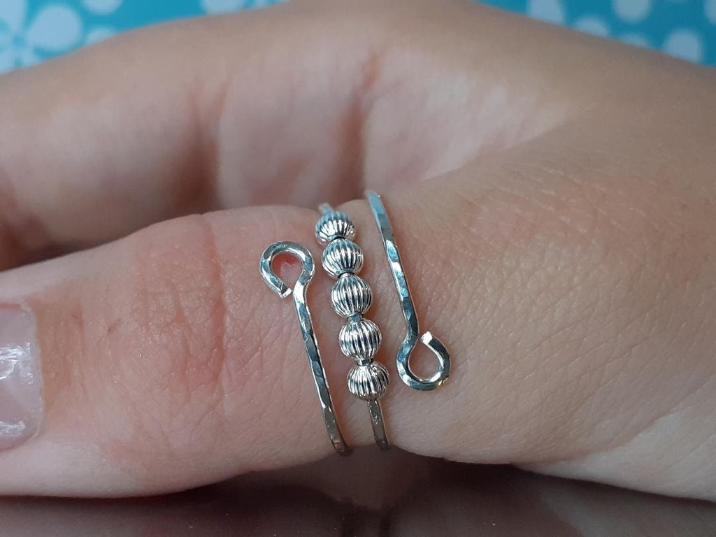 925 Silver Thumb Fidget ring, Anxiety Ring, Skin Picking Ring with 5x 925 Silver striped beads