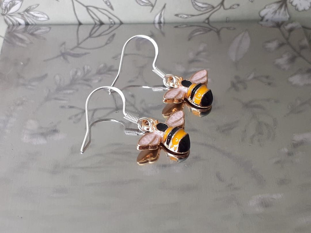 Cute Baby enamel Bee and Light Gold earring, Bee earrings, Small Bee Earrings, (Silver 925 Hook)