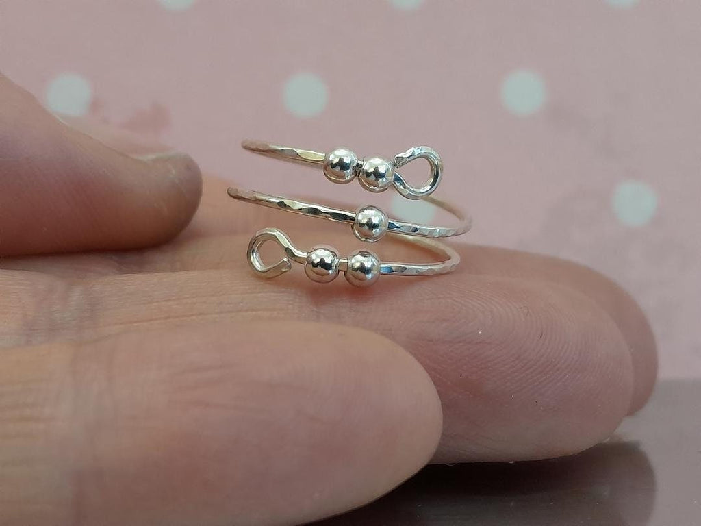 Fidget Thumb Ring, 925 Sterling Silver wire & balls, hand hammered texture ring, Anxiety Ring. (1mm thick)