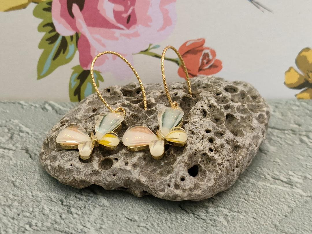 Butterfly Glass Gem Dangle Earrings, 18K Gold Plated Textured Earring Hooks, Summer Earrings, Butterfly Lover Hooks