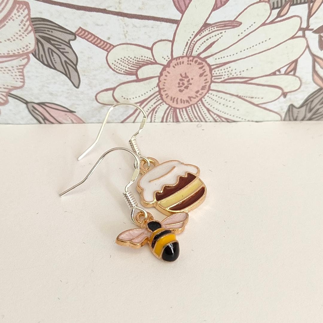 Cute Mix and Match Baby Enamel Bee and Honey Pot Earring, Bee Themed Earrings, Bee lover Jewellery (Silver 925 Hook)