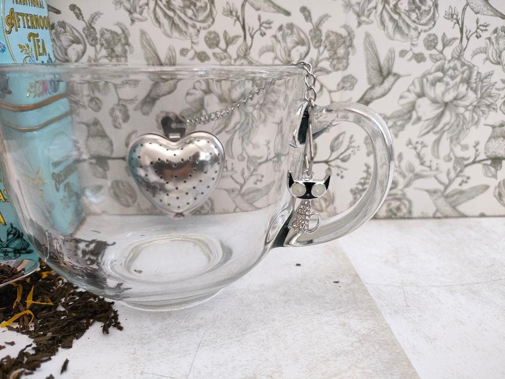 Heart Shaped Tea Infuser with Cute Cat Charm, loose Tea Infuser, Mesh Tea Strainer, herb infuser, Animal Themed Tea Gifts