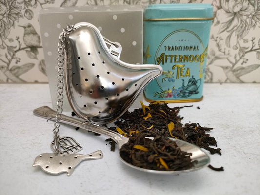 Bird Shaped Tea Infuser with Cute Bird Charm, loose Tea Infuser, Mesh Tea Strainer, herb infuser, Animal Themed Tea Gifts