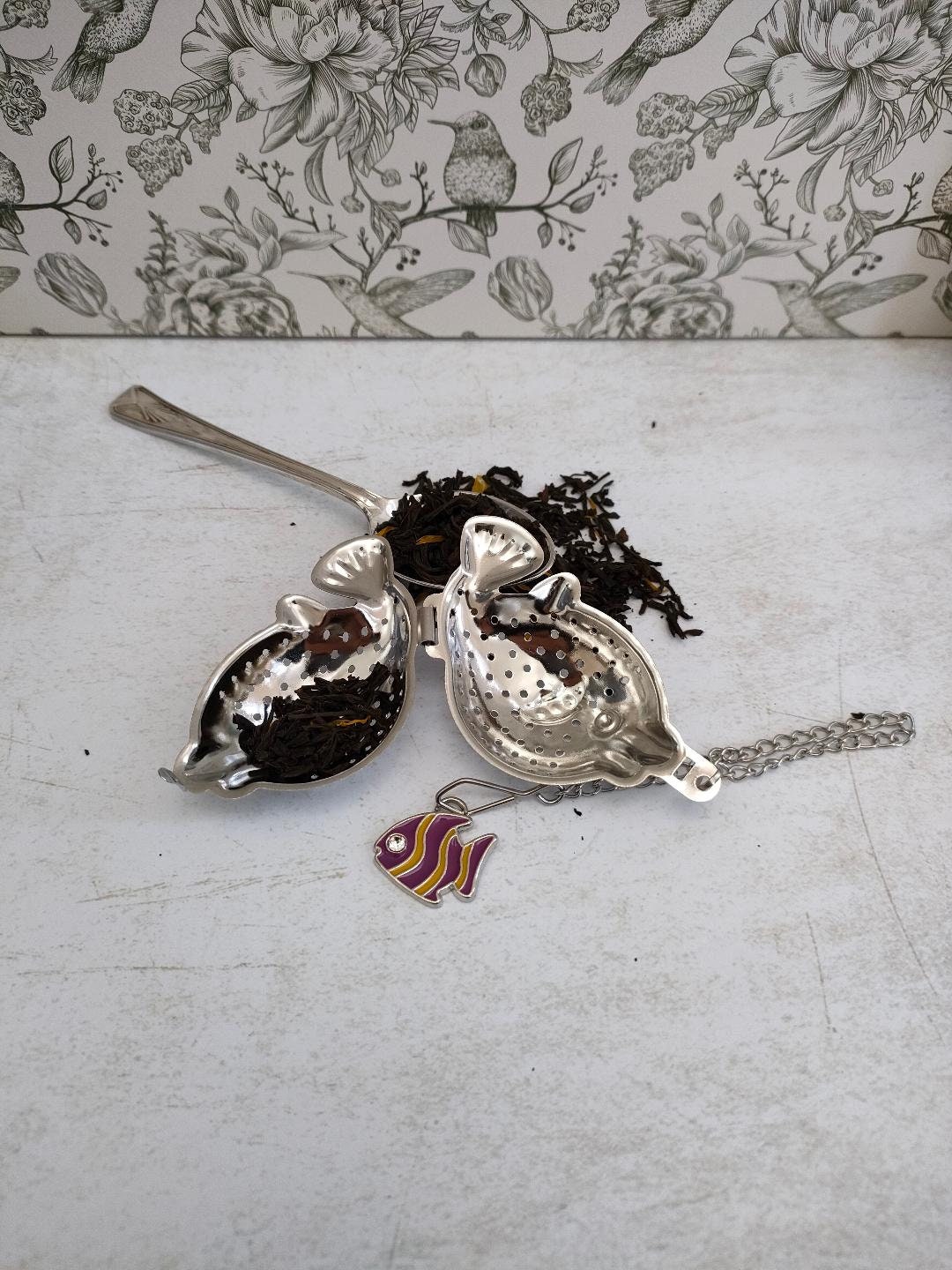 Fish Shaped Tea Infuser with Cute Fish Charm, loose Tea Infuser, Mesh Tea Strainer, herb infuser, Animal Themed Tea Gifts