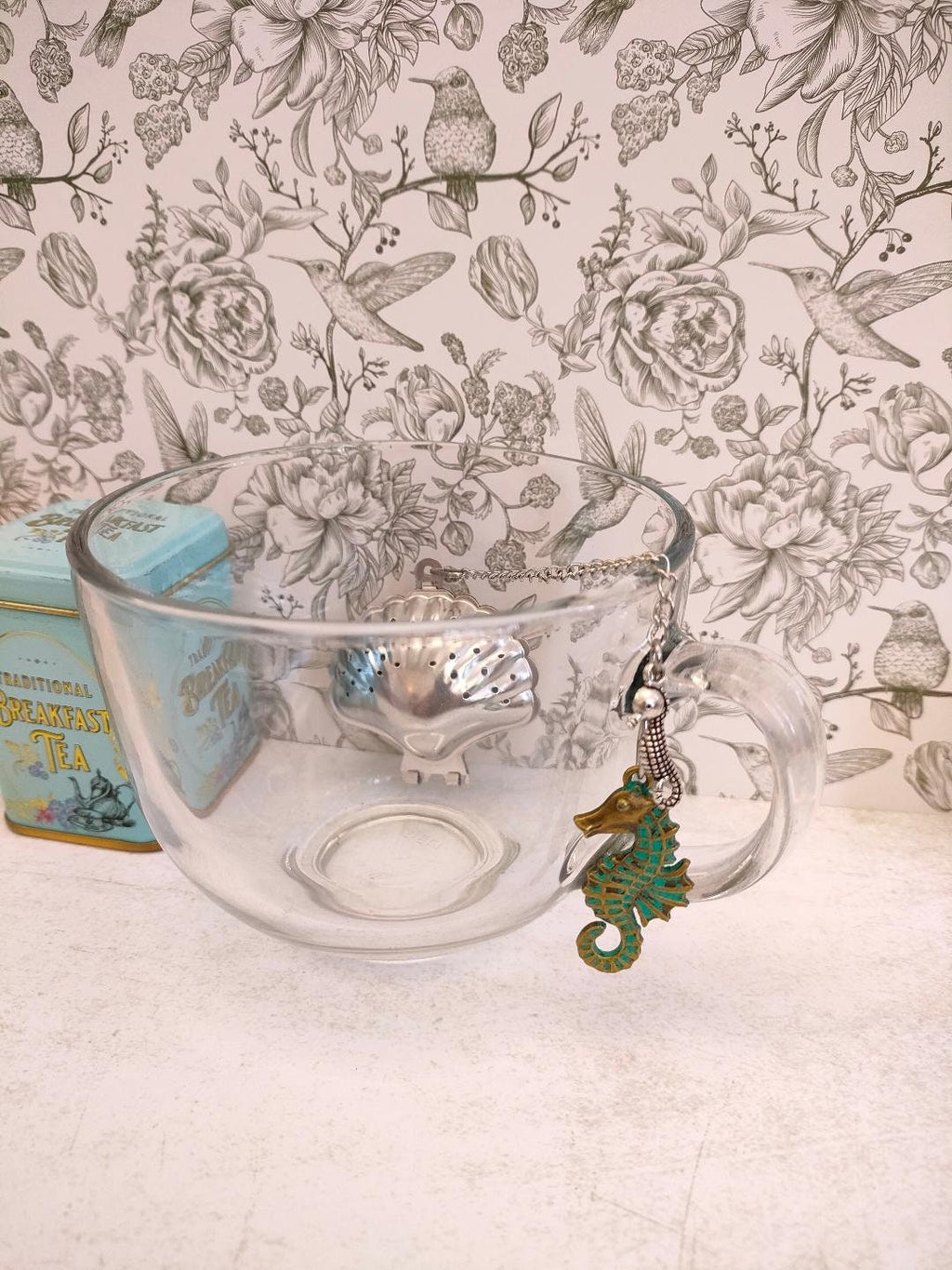 Shell Tea Infuser with Cute Seahorse Charms, loose Tea Infuser, Mesh Tea Strainer, herb infuser, Animal Themed Tea Gifts