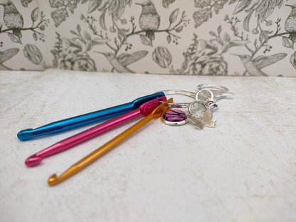 Mini Travel Crochet Hooks On The Go With Butterfly, Lightweight Crochet Hooks Keyring, 3mm, 4mm and 5mm Crochet Hooks for Travel