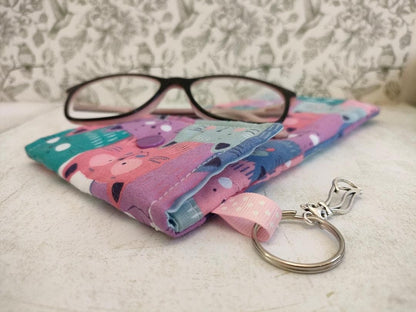 Cat Themed Soft Glasses Case, Holiday Accessories Essentials, Sun Glasses Padded Sleeve, Spectacles Case, Reading Glasses Case with Cats