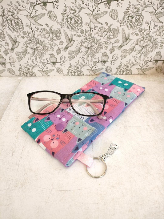 Cat Themed Soft Glasses Case, Holiday Accessories Essentials, Sun Glasses Padded Sleeve, Spectacles Case, Reading Glasses Case with Cats