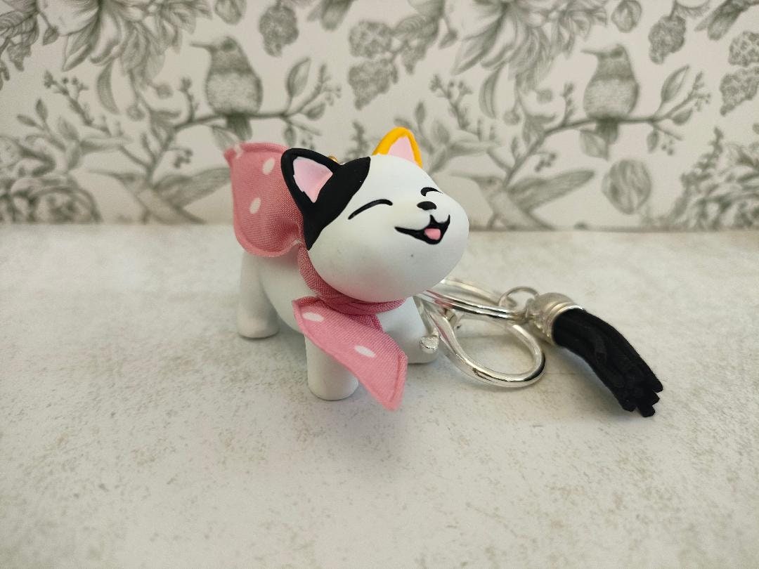 Cute Cat keychain, keyrings for animal lovers, Kitten Lover Gifts, Gifs for Mum, Pet Charms, Cute Cat Bag Accessories. (1x keychain choice)
